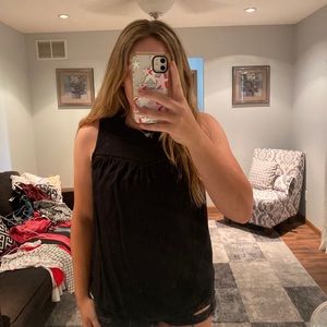 black old navy tank top